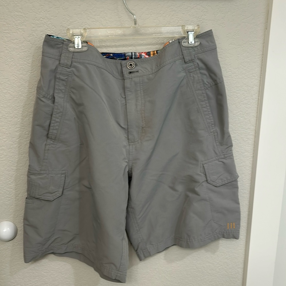 Men’s gray Lululemon shorts